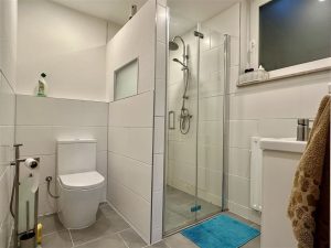 Duschbad zweites Untergeschoss