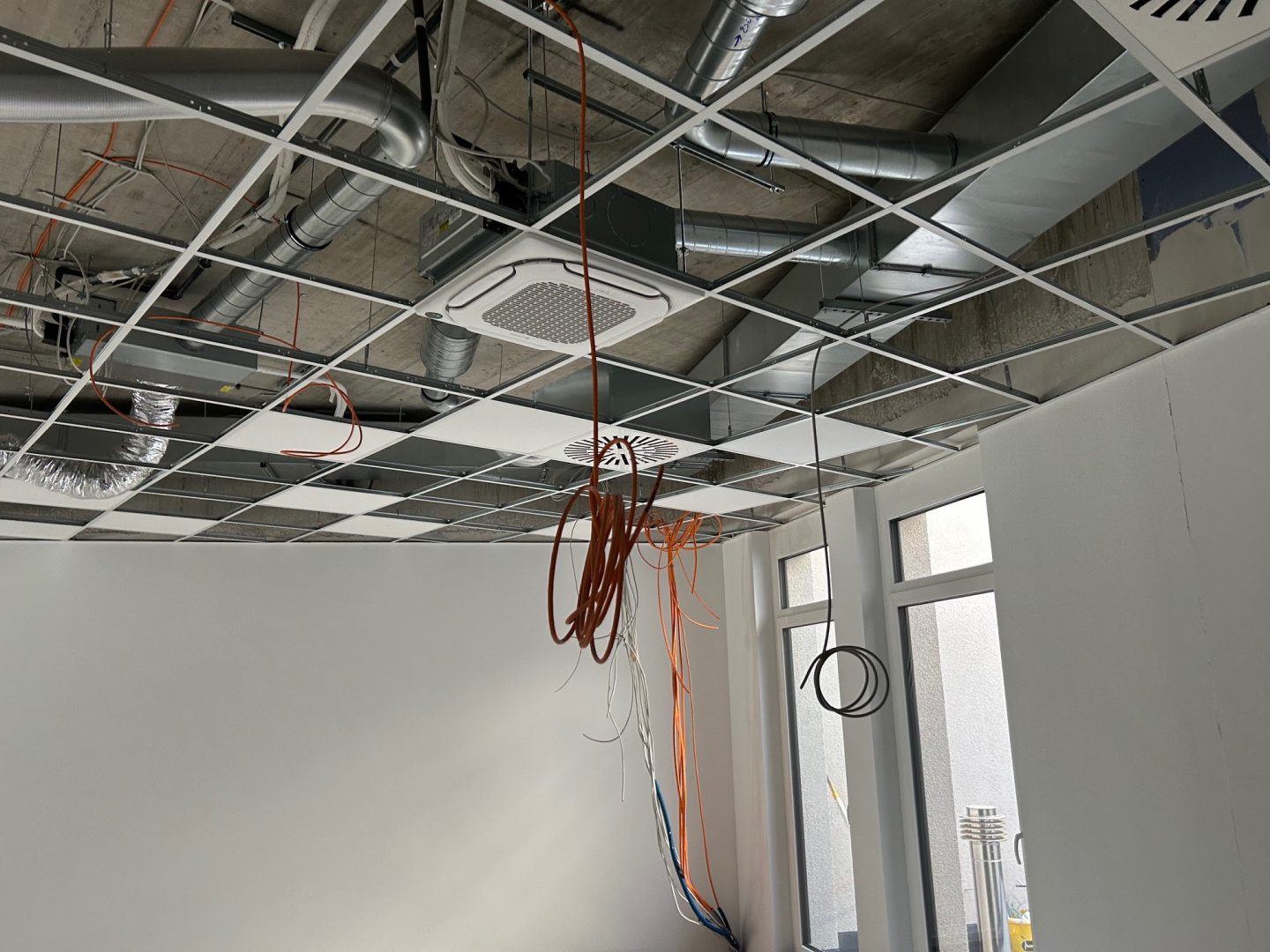 DEcke mit Klimatisierung