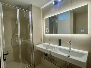 Bad mit Dusche