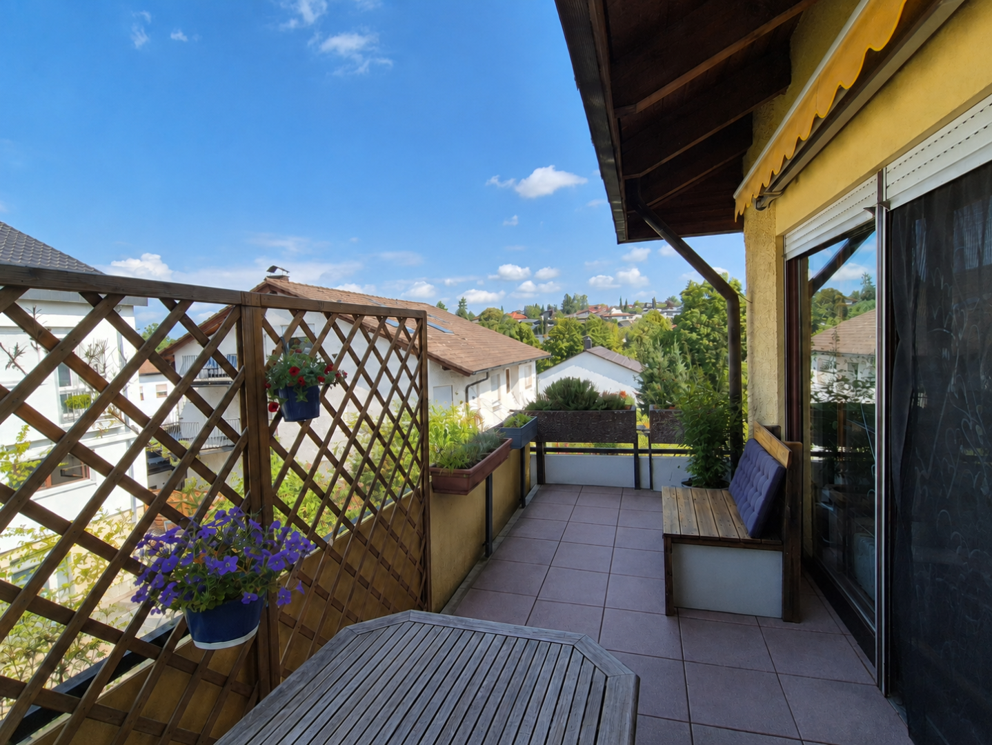 Balkon OG