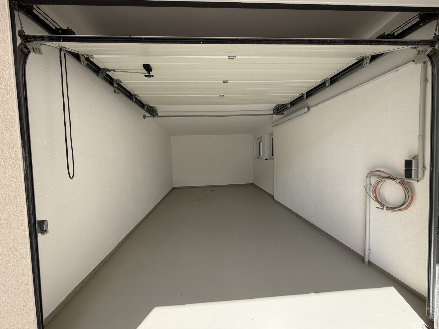 Garage mit Rolltor