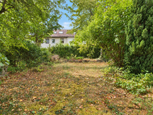 mit Zugang in den Garten