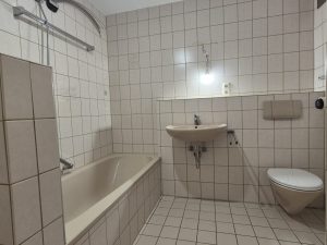 Bad mit Wanne